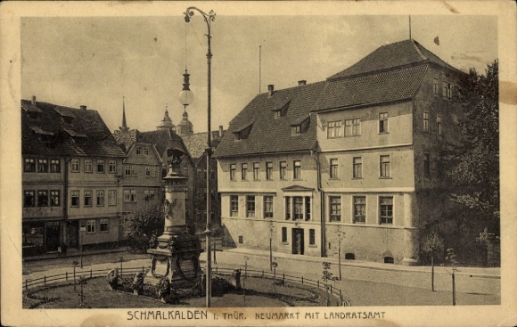 Postcard Schmalkalden in the Thuringian Forest, Neumarkt with district office, building, black and white picture