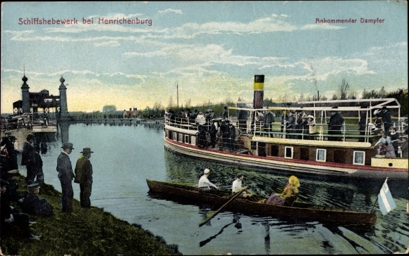 PC Oberwiese Waltrop Ruhr area, Henrichenburg ship lift, incoming steamer