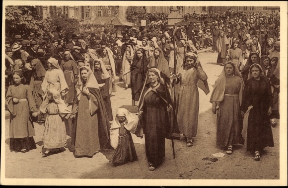 PC Bruges West Flanders, Procession of the Holy Blood, woman and children sing the Adeste Fideles