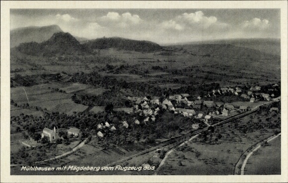 Ak Ehingen im Hegau Baden, Mägdeberg, Mühlhausen, Fliegeraufnahme