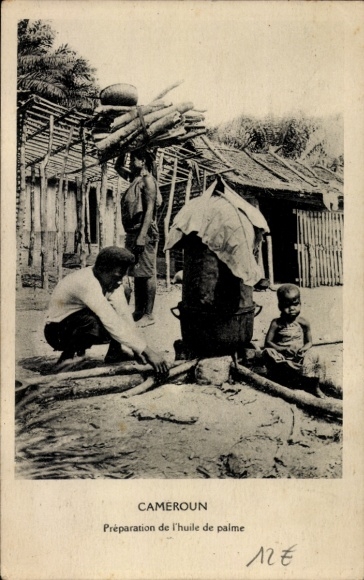 Postcard Cameroon, Preparation de l'huile de palme, palm oil
