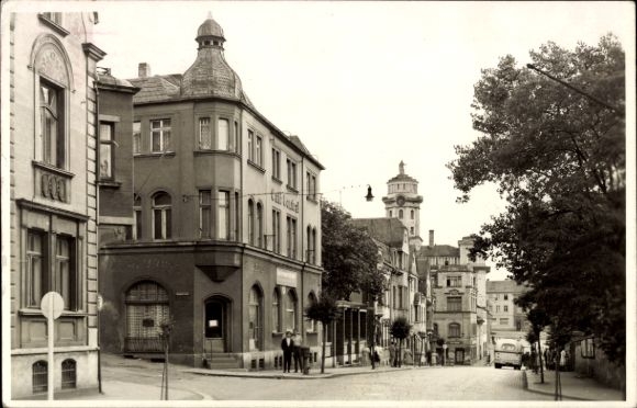 Ak Zeulenroda in Thüringen, Straßenszene,  Gebäude, Personen, Straßenlaterne