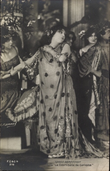 Postcard actress Sarah Bernhardt, Courtisane de Corinthe