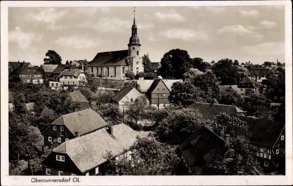 Ak Obercunnersdorf Kottmar in der Oberlausitz, Teilansicht des Ortes, Kirche