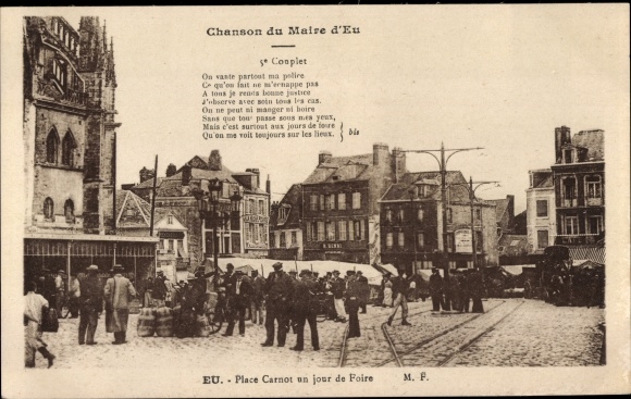 Postcard Eu Seine Maritime, Place Carnot un jour de Foire