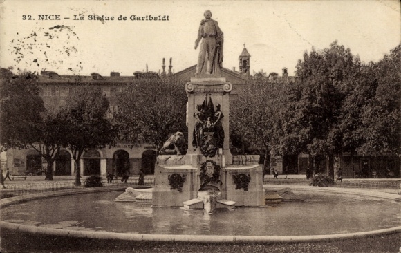 Postcard Nice Alpes Maritimes, statue of Garibaldi, fountain, trees, people