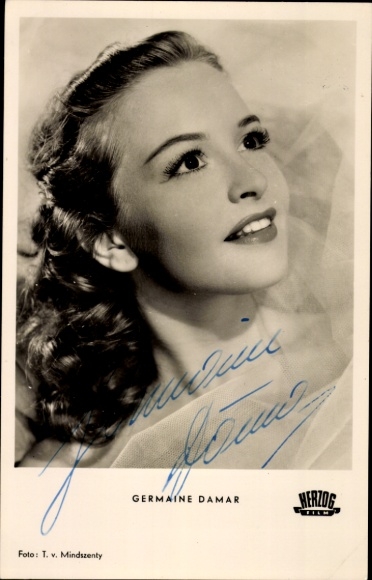 Postcard actress Germaine Damar, duke Film, portrait, autograph, dancing stars