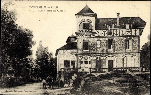 Postcard Corneville sur Risle Eure, the Hostellerie des Cloches