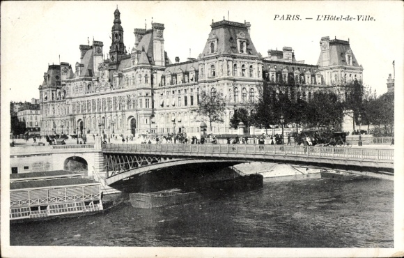 Ak Parijs, Stadhuis
