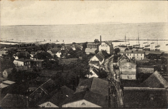 Wiek op Rügen, uitzicht op Wiek, haven, gebouwen, kustlandschap, zwart-witfoto