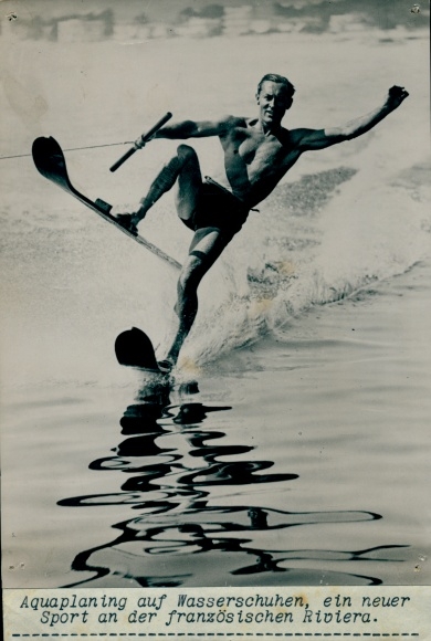 PhotoFrench Riviera, aquaplaning on water shoes, water skiing