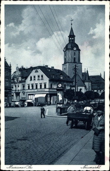 PC Meerane Sachsen, view of the Neumarkt, street clock