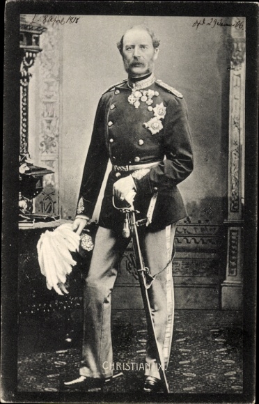 Postcard portrait of Emperor Christian X in Uniform
