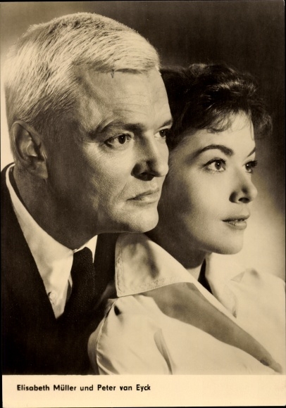 Postcard Actors Elisabeth Müller and Peter van Eyck, Film Dr. Crippen is alive