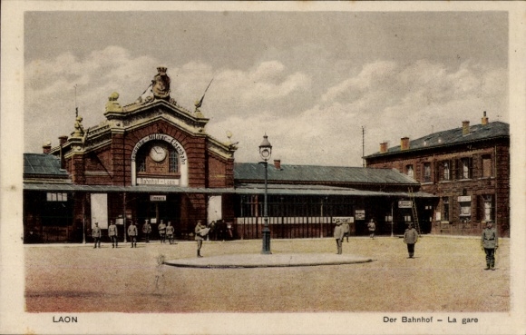 Postcard Laon Aisne, La Gare, train station