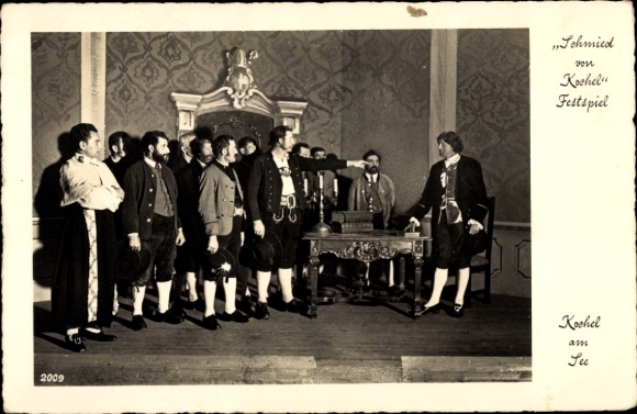 Postcard Kochel am See Upper Bavaria, people in historical costumes on a stage, spectators in the h...