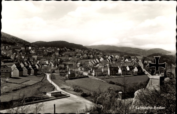 Ak Roden Letmathe Iserlohn in de Märkisches Kreis, Panorama, Monument, IJzeren Kruis