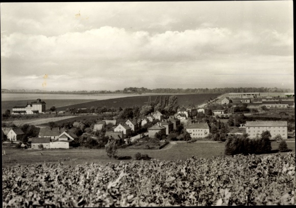 Postcard Nöbdenitz in Altenburger Land, view of Bahnhofstrasse
