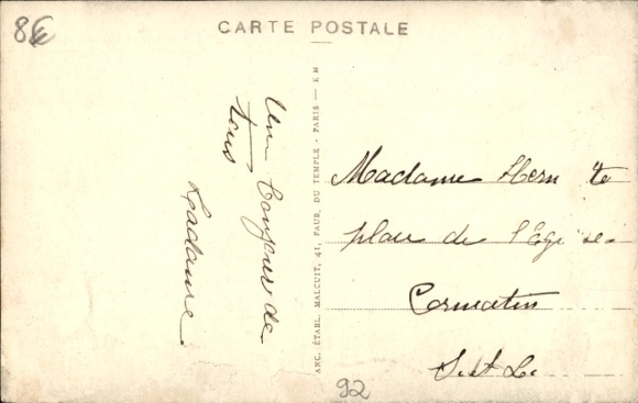 Ak Suresnes Hauts de Seine, straat in oud gebouw, bezoekers, bomen, rustig landschap