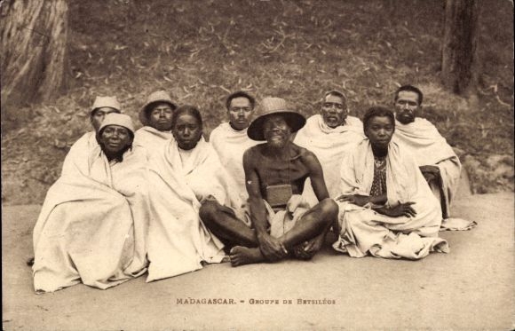 Ansichtkaart Madagaskar, Groupe de Betsileos