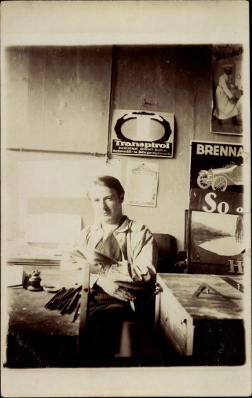 Foto Ak Mann in einer Werkstatt, Portrait, Reklame, Brennabor, Transpirol
