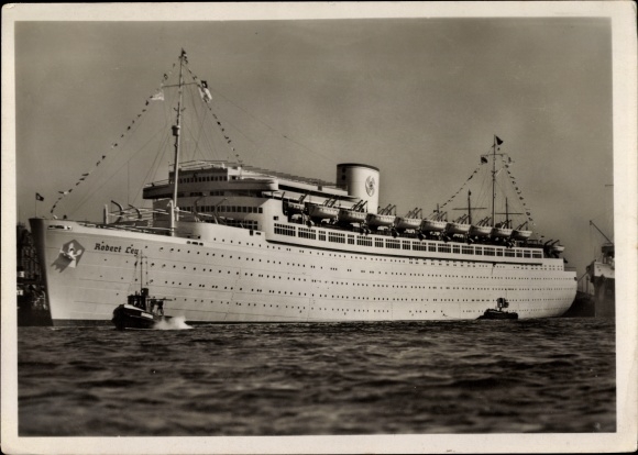Postcard KDF steamer Robert Ley