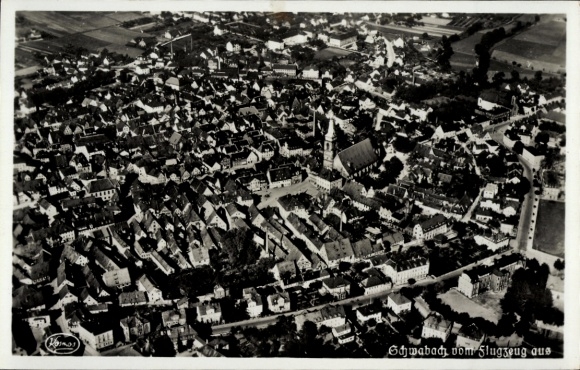 Ak Schwabach in Mittelfranken Bayern, Luftaufnahme von  Stadtansicht, alte Architektur, Schwarz-W