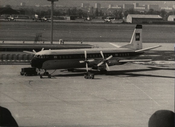 Photo passenger aircraft Vickers Vanguard, Trans-Canada Airlines