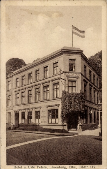 Postcard Lauenburg an der Elbe, Hotel and Cafe Peters, Elbstraße 117