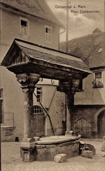 Ak Ochsenfurt am Main Unterfranken, Alter Ziehbrunnen,  Architektur, Fotografie
