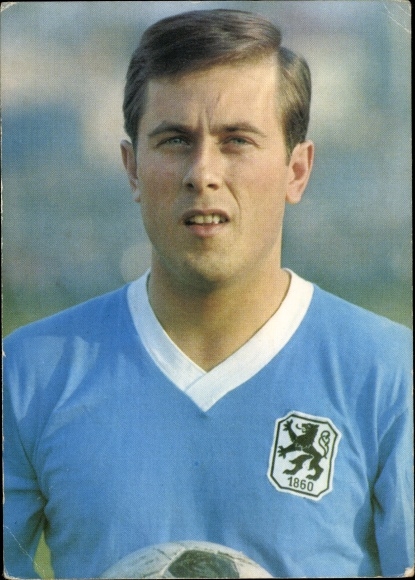 Postcard soccer player Alfred Heiss, portrait, 1860 Munich, Aral collection picture