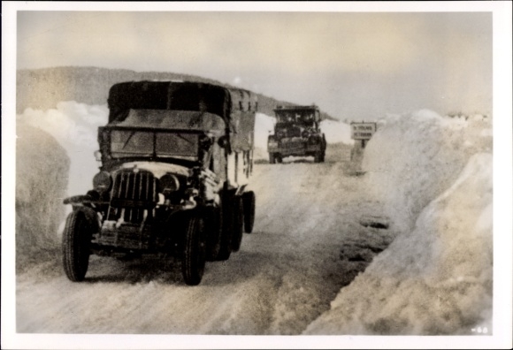 foto Berlizika Pass, Wehrmacht, vrachtwagen op een besneeuwde weg, II WO