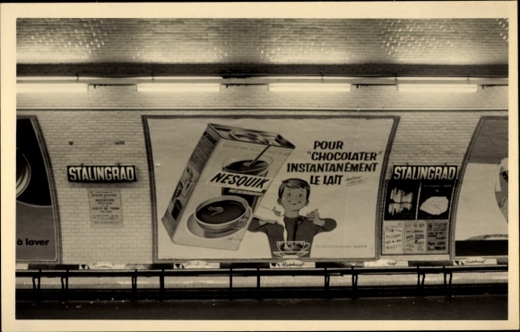 Photo Paris X, Stalingrad metro station, Nesquik advertisement