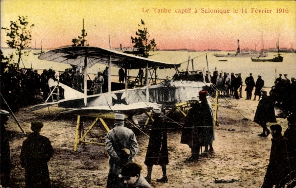 Postcard Salonique Saloniki Thessaloniki Greece, airship, crowd, water, boats, Hakenk