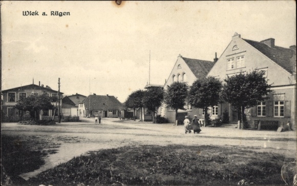 Ak Wiek op het eiland Rügen, perceel in de stad, woonhuizen