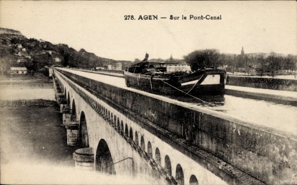 Ak Agen Lot et Garonne, Brücke über den Canal, Boot auf dem Wasser