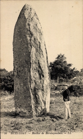 Postcard Huelgoat Finistère, Menhir de Herampeulven