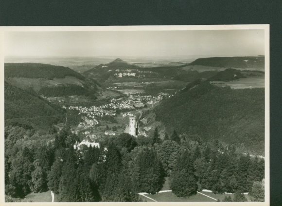 Ak Lichtenstein in Sachsen, Blick auf  rechts Burgruine.