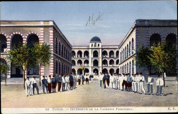 Postcard Tunis Tunesien, Interior of the Forgemol Barracks