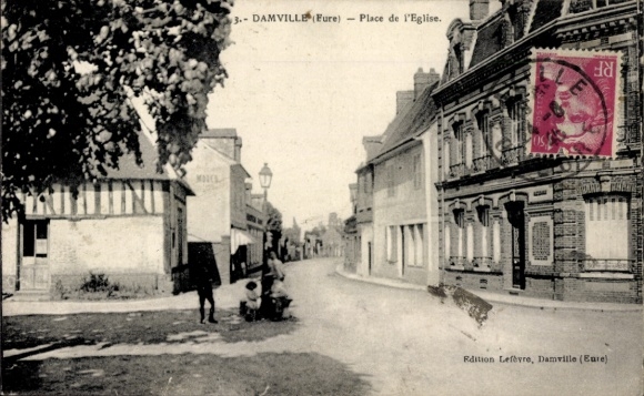 Postcard Damville Ihr, Place de Église