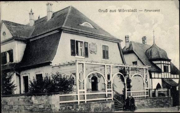 Postcard Wörrstadt Rhineland Palatinate, The tax office from the outside