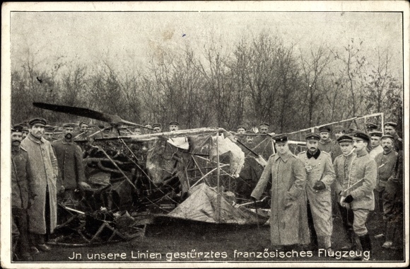 Postcard German soldiers, crashed French plane, 1st WW