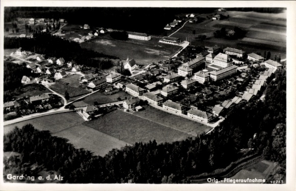 Ak Garching an der Alz Oberbayern, Fliegeraufnahme