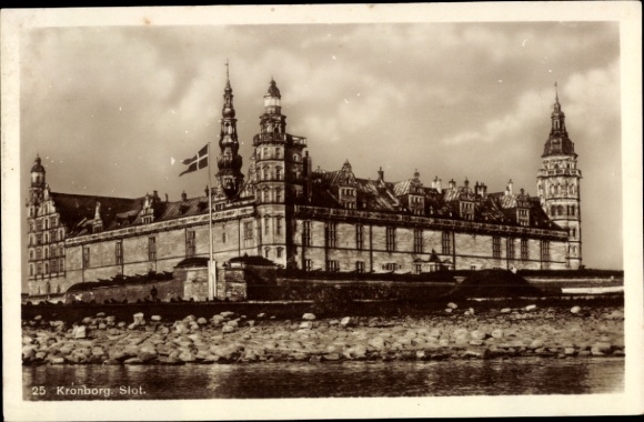 KP Helsingør Helsingør Dania, Kronborg Slot, zamek, duńska flaga, architektura