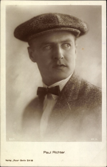 Postcard Actor Paul Richter, portrait