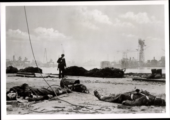 zdjęcie Hoffmann, baza łodzi podwodnych w St. Nazaire po ataku, Wehrmacht, 1942