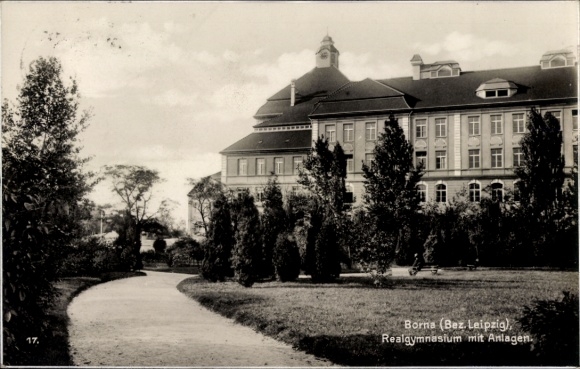 Ak Borna in Sachsen, Realgymnasium, Gartenlandschaft, Parkweg, historische Architektur