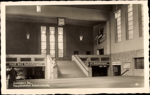 Postcard Zwickau in Saxony, main station, station hall, clock, Saxon Union beers