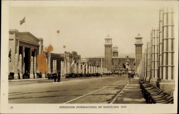 Postcard Barcelona Catalonia Spain, Avenue Queen Maria Christine, exit, exhibition 1929