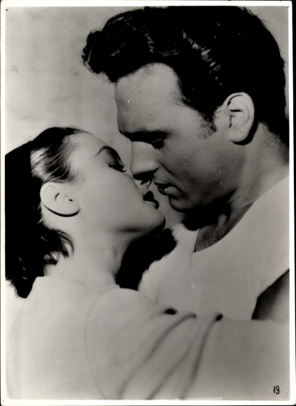 Postcard actress Silvana Pampanini, film scene Island of Sin
